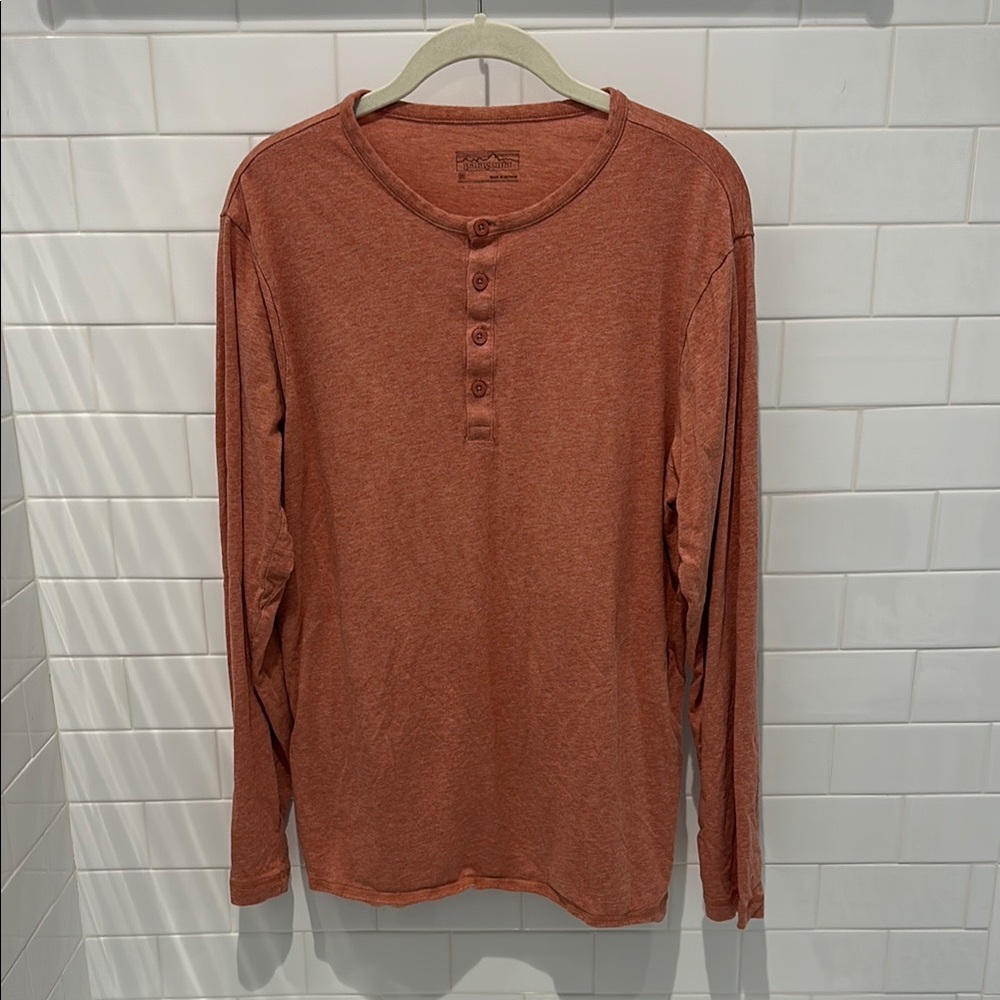 Men’s Patagonia, 4 button, size M casual LS  shirt